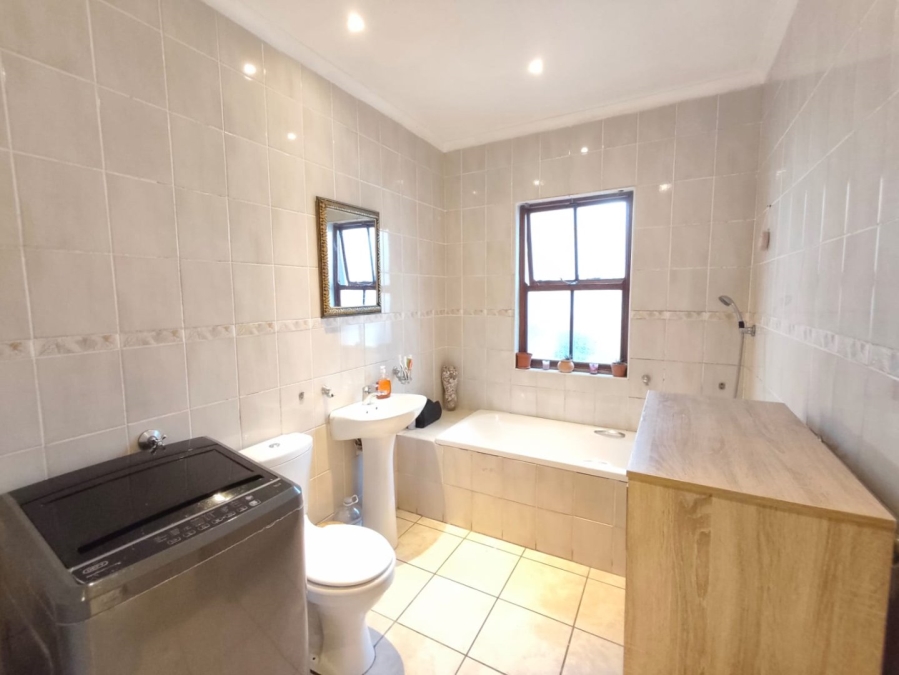 3 Bedroom Property for Sale in Steenberg Western Cape